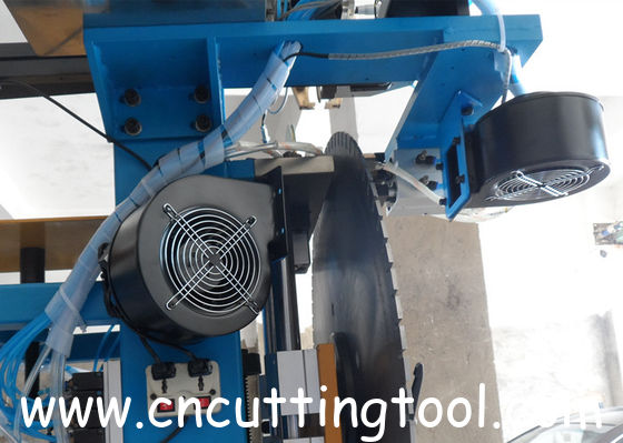 Brazing center automatic feeding solder, brushing flux,rotate saw blade brazing machine