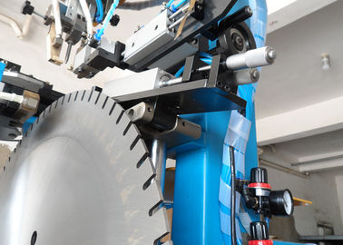 Brazing center automatic feeding solder, brushing flux,rotate saw blade welding machine