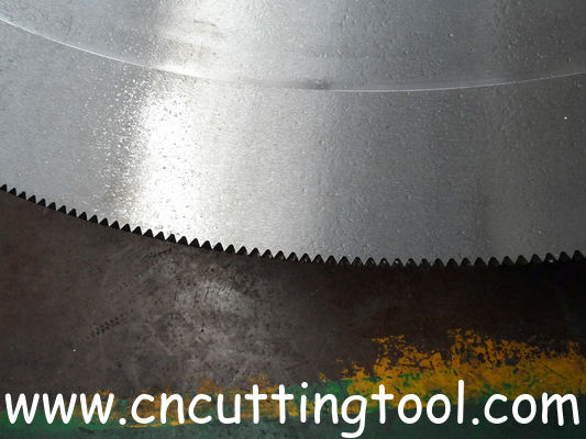 Perfectly balanced levelled and tensioned structural steel hot cut circular saw blade