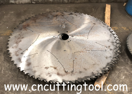 High speed and smooth cut of alloy steel by Tungsten Carbide Tipped Saw Blade