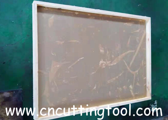 Cutting and compensating plate for flatbed die cutting machine