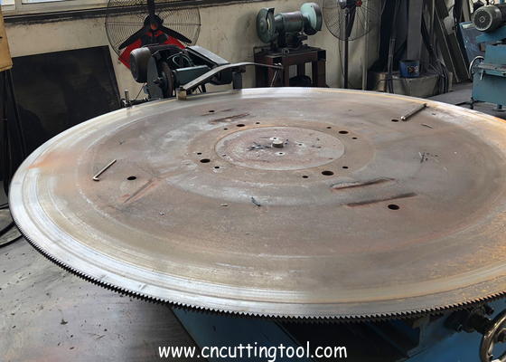 Metalic round saw blade teeth grinding automatic sharpening machine