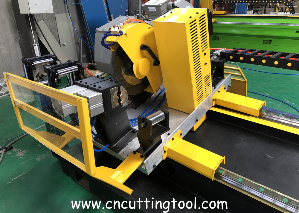 Cold saw machine for tube and pipe high speed cut in tube mill