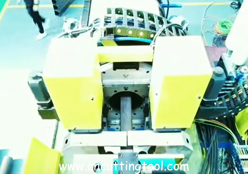 Double saw blade flying cold cutting milling saw for steel pipe and tube cut