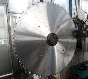قطع بارد 8CrV 710mmx5.5mm الكربيد التلفستين شفرة المنشار الدائري TCT لقطع المعادن